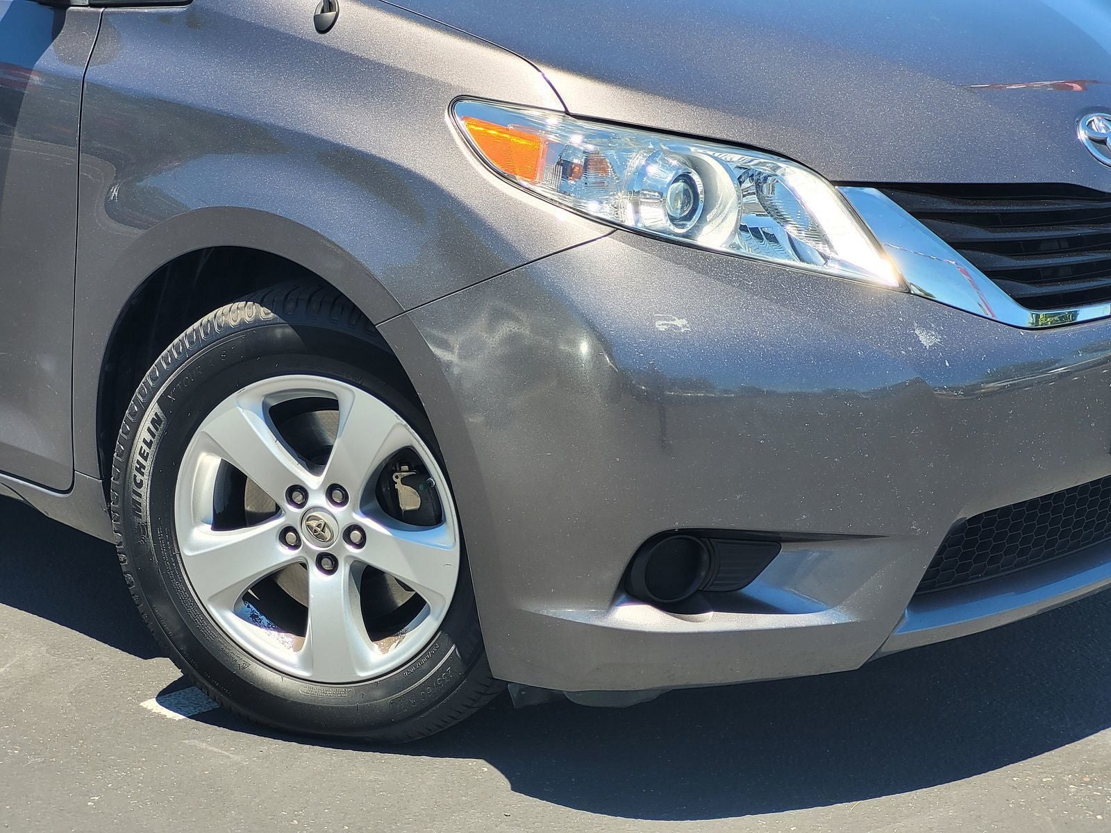 2014 Toyota Sienna LE 8 Passenger