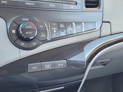 2014 Toyota Sienna LE 8 Passenger