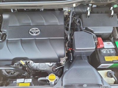 2014 Toyota Sienna LE 8 Passenger