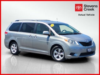 2012 Toyota Sienna LE 8 Passenger