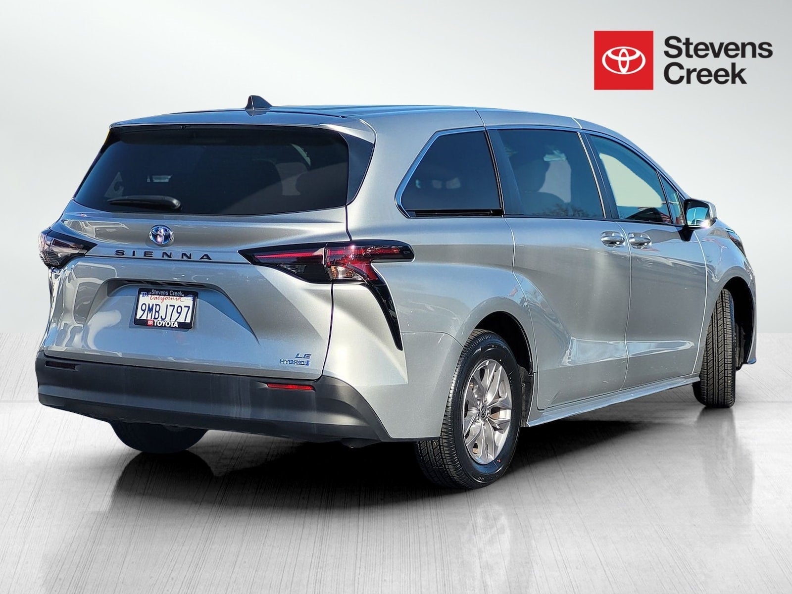 2024 Toyota Sienna LE 8 Passenger