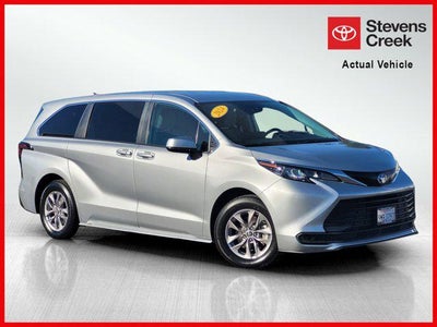 2024 Toyota Sienna LE 8 Passenger