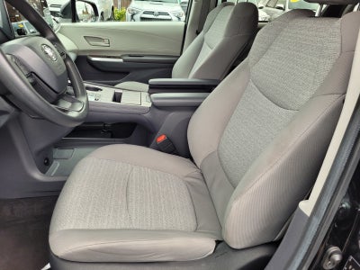 2024 Toyota Sienna LE 8 Passenger