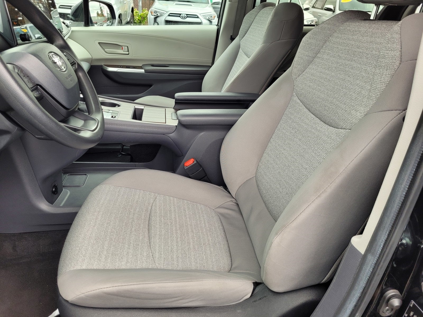 2024 Toyota Sienna LE 8 Passenger