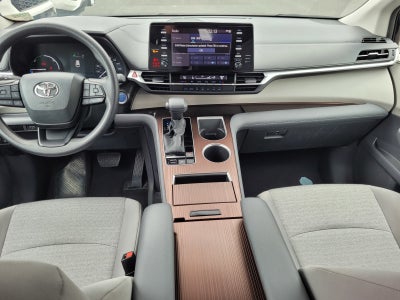 2024 Toyota Sienna LE 8 Passenger