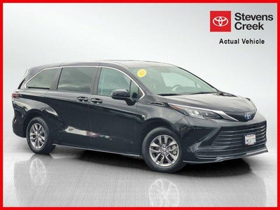 2024 Toyota Sienna LE 8 Passenger