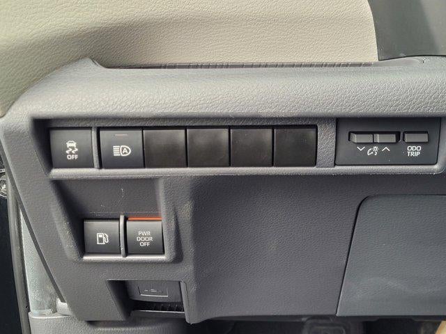 2024 Toyota Sienna LE 8 Passenger