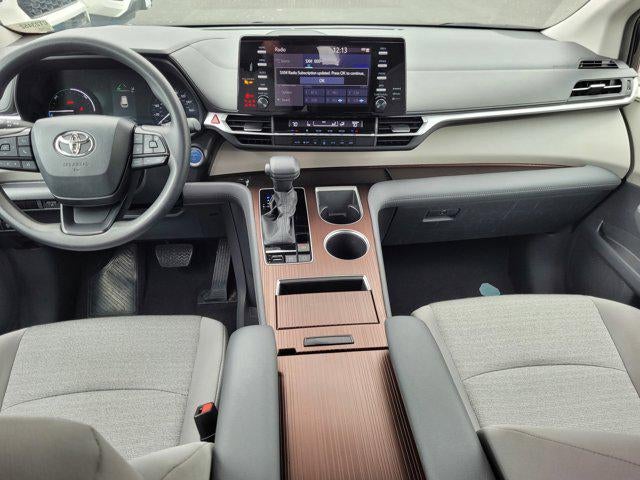 2024 Toyota Sienna LE 8 Passenger