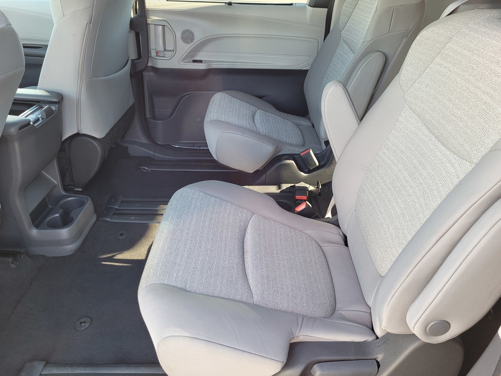 2024 Toyota Sienna LE 8 Passenger