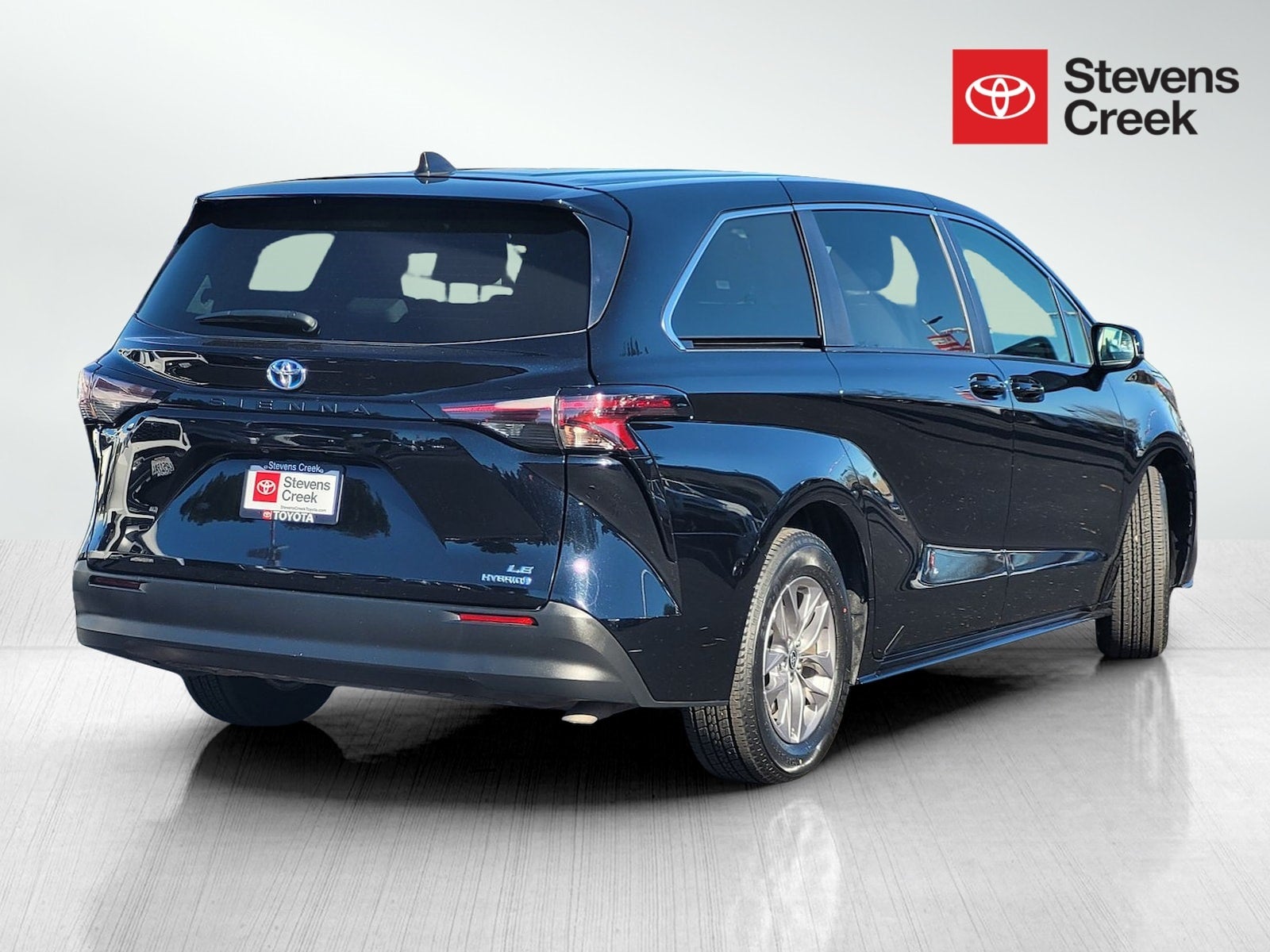 2024 Toyota Sienna LE 8 Passenger