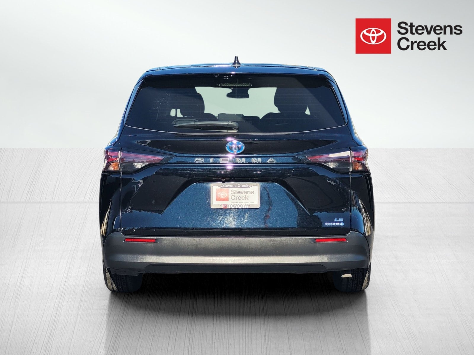 2024 Toyota Sienna LE 8 Passenger