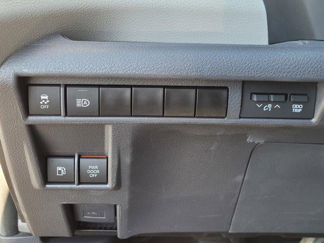 2024 Toyota Sienna LE 8 Passenger
