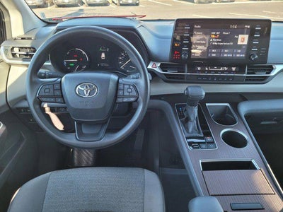 2024 Toyota Sienna LE 8 Passenger