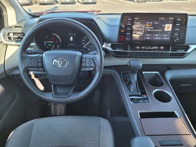 2024 Toyota Sienna LE 8 Passenger