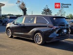2025 Toyota Sienna LE 8 Passenger