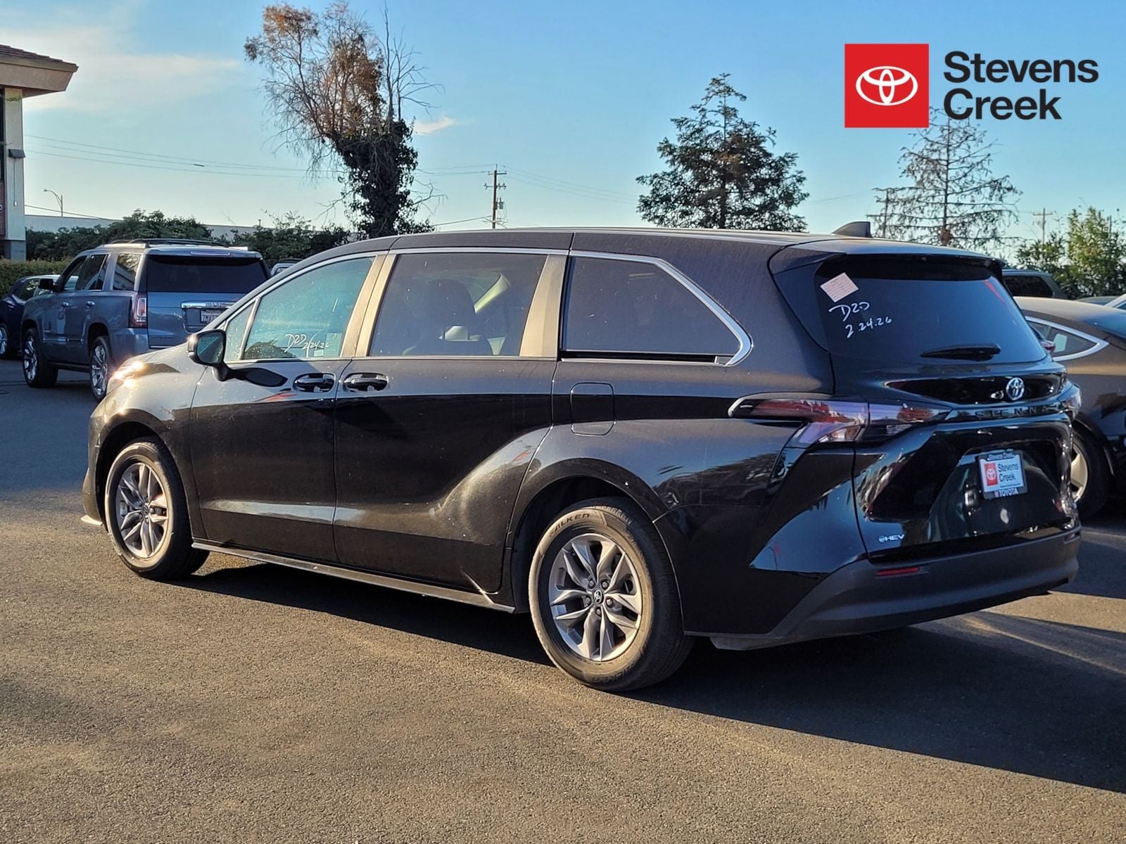 2025 Toyota Sienna LE 8 Passenger