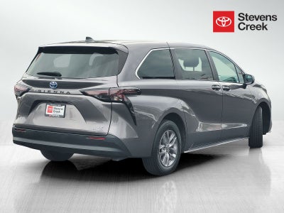 2024 Toyota Sienna LE 8 Passenger