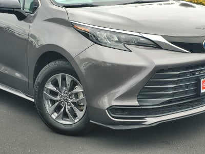 2024 Toyota Sienna LE 8 Passenger
