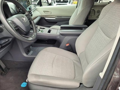 2024 Toyota Sienna LE 8 Passenger