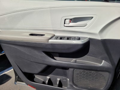 2025 Toyota Sienna LE 8 Passenger