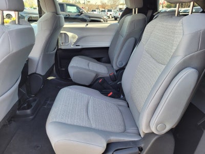 2025 Toyota Sienna LE 8 Passenger