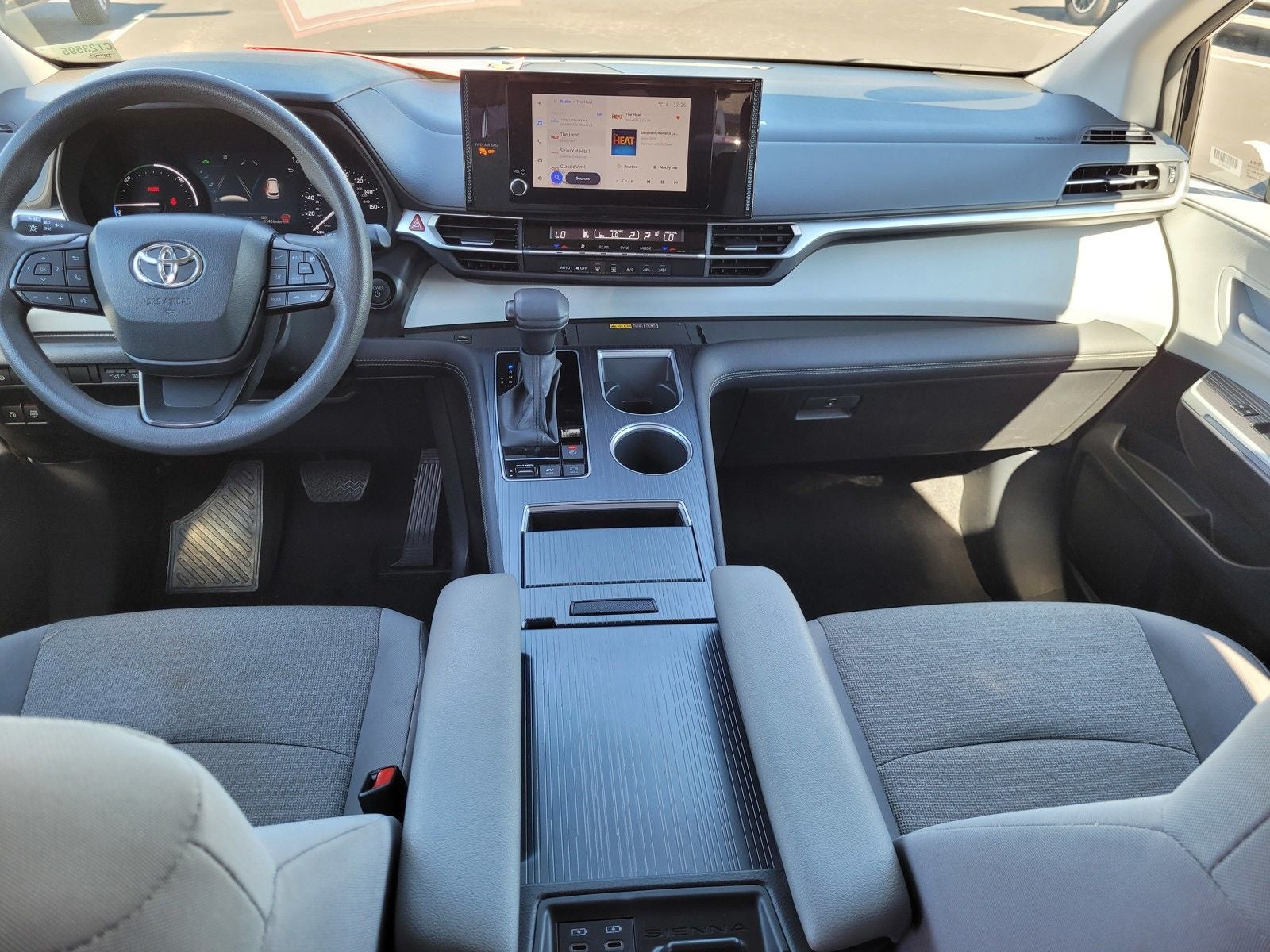 2025 Toyota Sienna LE 8 Passenger