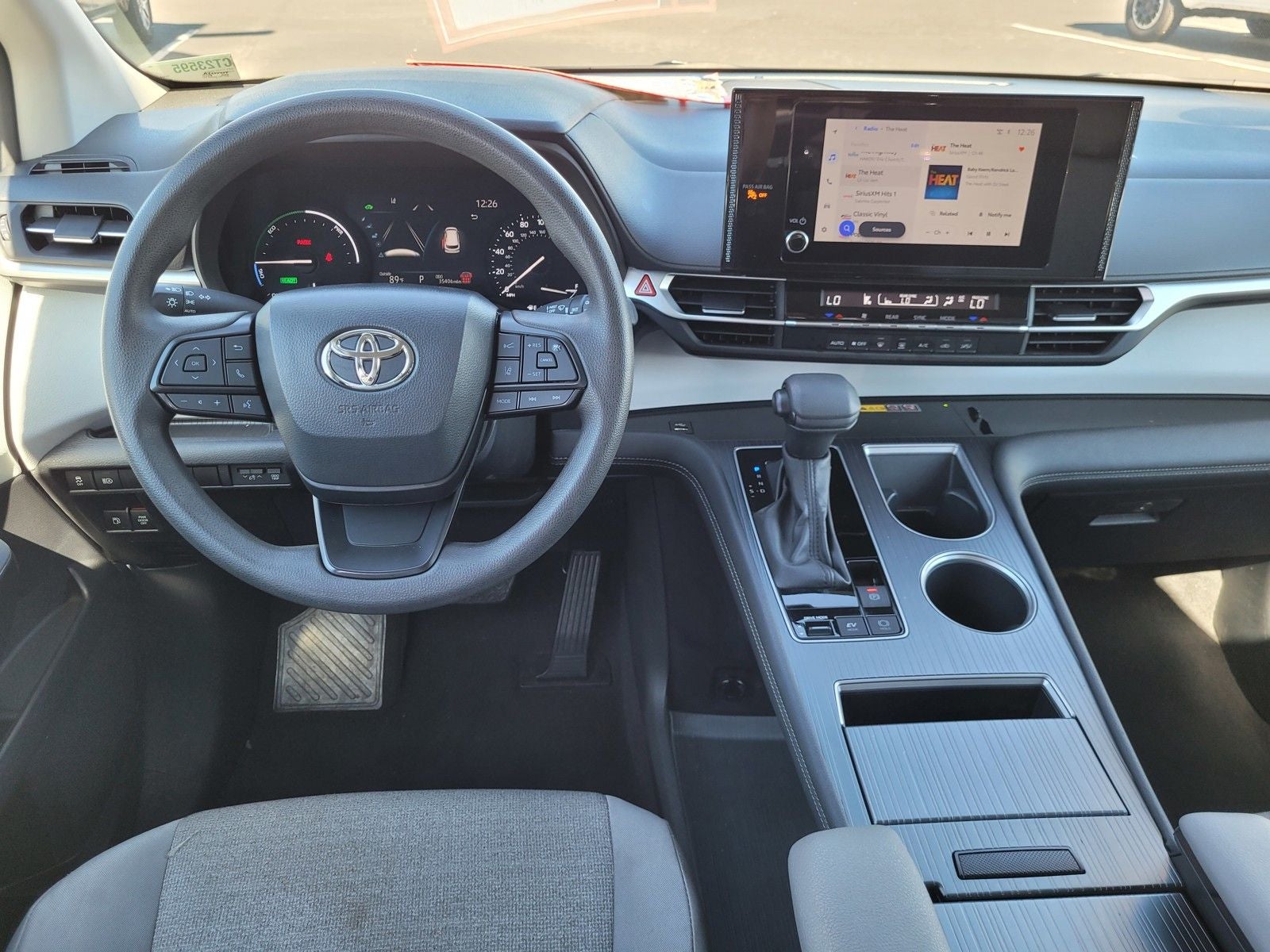 2025 Toyota Sienna LE 8 Passenger