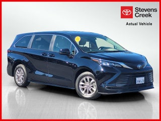 2025 Toyota Sienna LE 8 Passenger