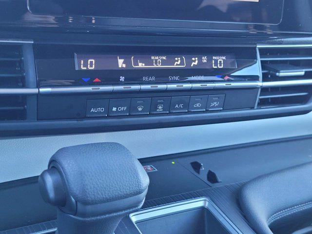 2025 Toyota Sienna LE 8 Passenger