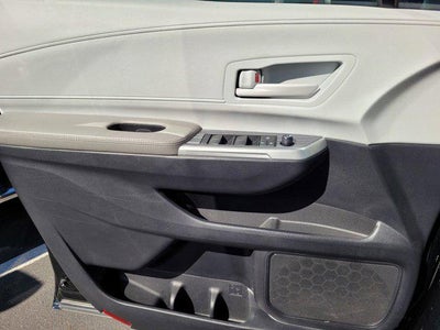 2025 Toyota Sienna LE 8 Passenger