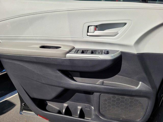 2025 Toyota Sienna LE 8 Passenger