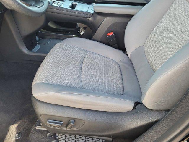 2025 Toyota Sienna LE 8 Passenger