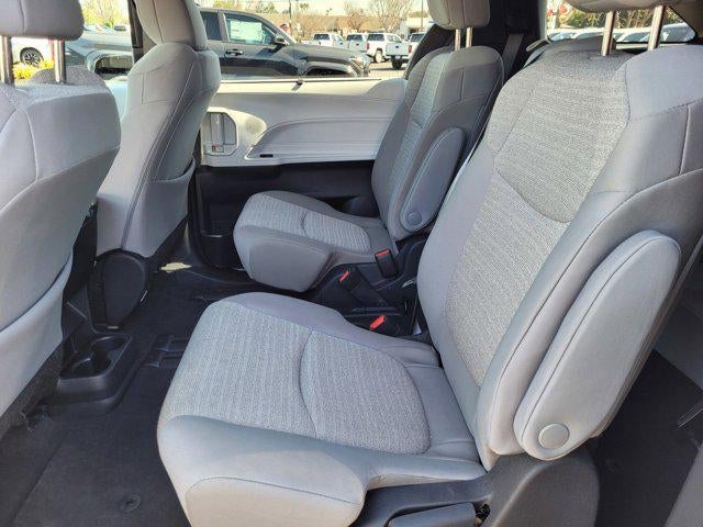 2025 Toyota Sienna LE 8 Passenger