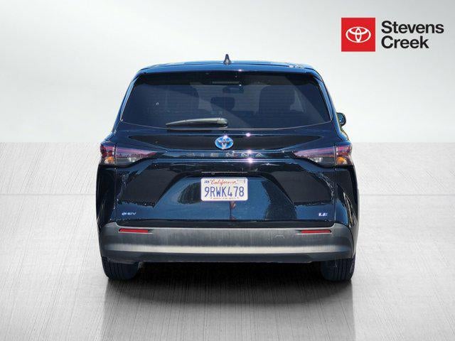 2025 Toyota Sienna LE 8 Passenger