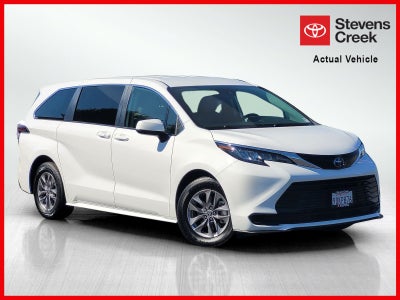 2023 Toyota Sienna LE 8 Passenger