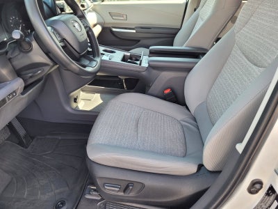 2023 Toyota Sienna LE 8 Passenger