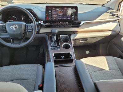 2023 Toyota Sienna LE 8 Passenger