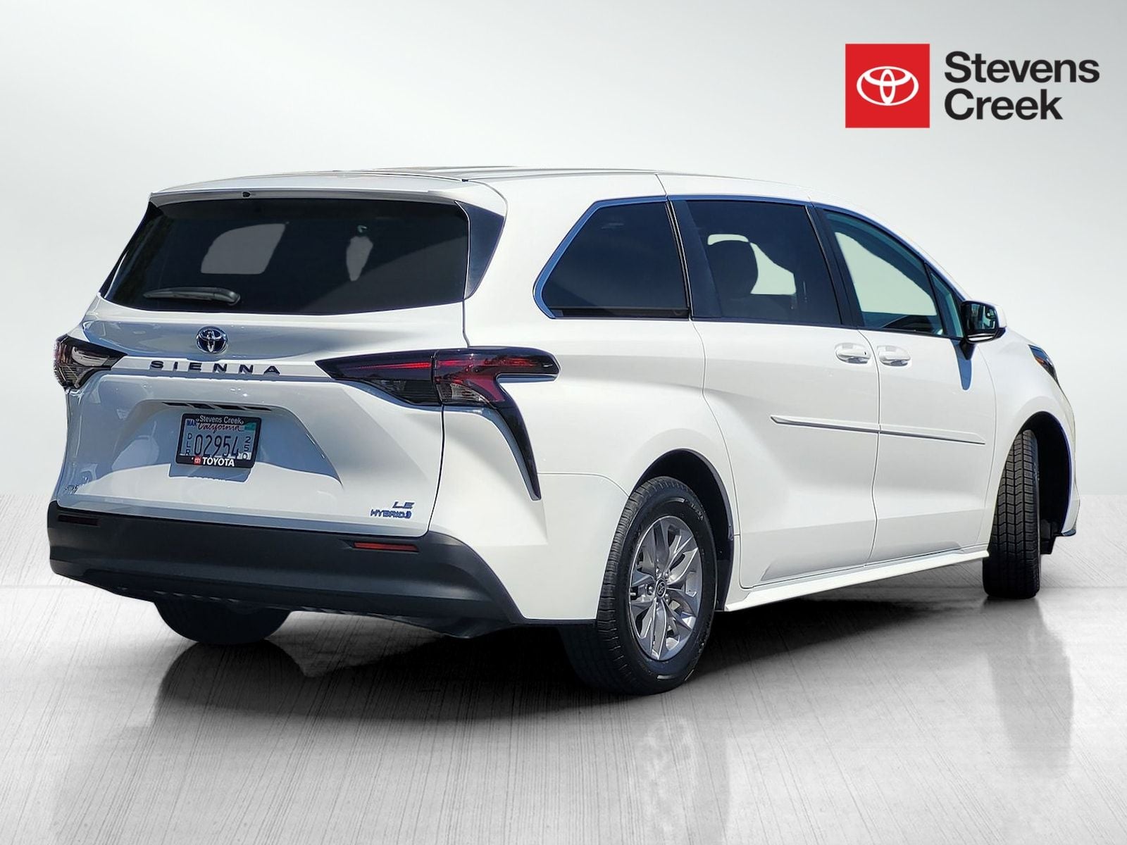2024 Toyota Sienna LE 8 Passenger