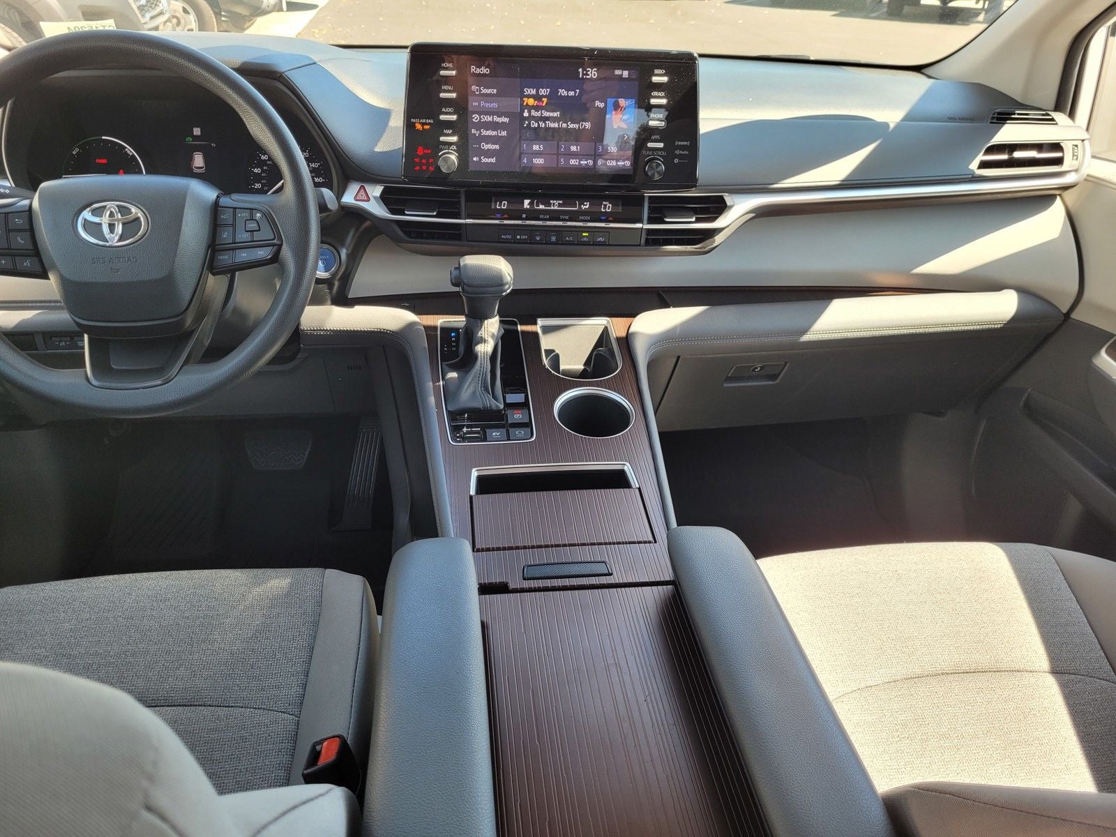 2024 Toyota Sienna LE 8 Passenger