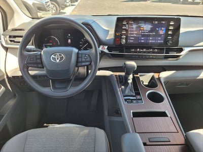 2024 Toyota Sienna LE 8 Passenger