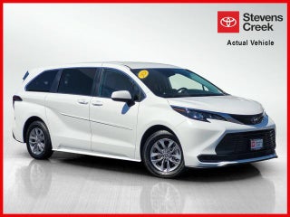 2024 Toyota Sienna LE 8 Passenger