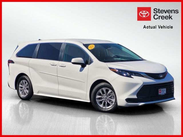 2024 Toyota Sienna LE 8 Passenger