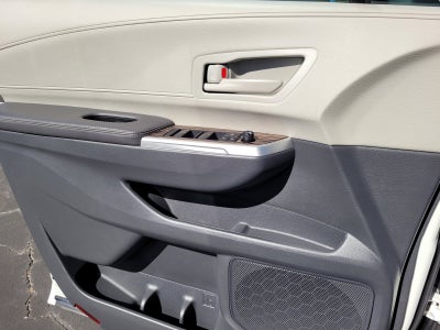2024 Toyota Sienna LE 8 Passenger