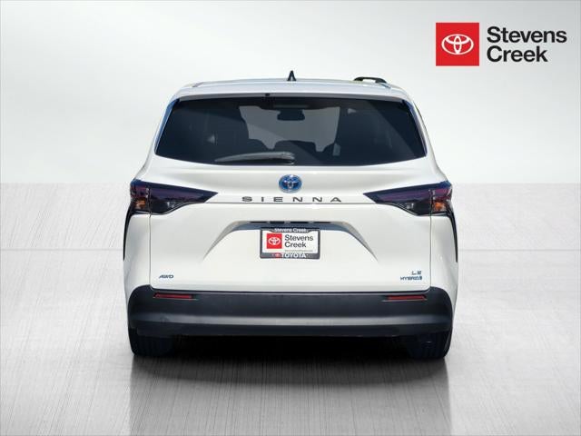 2024 Toyota Sienna LE 8 Passenger