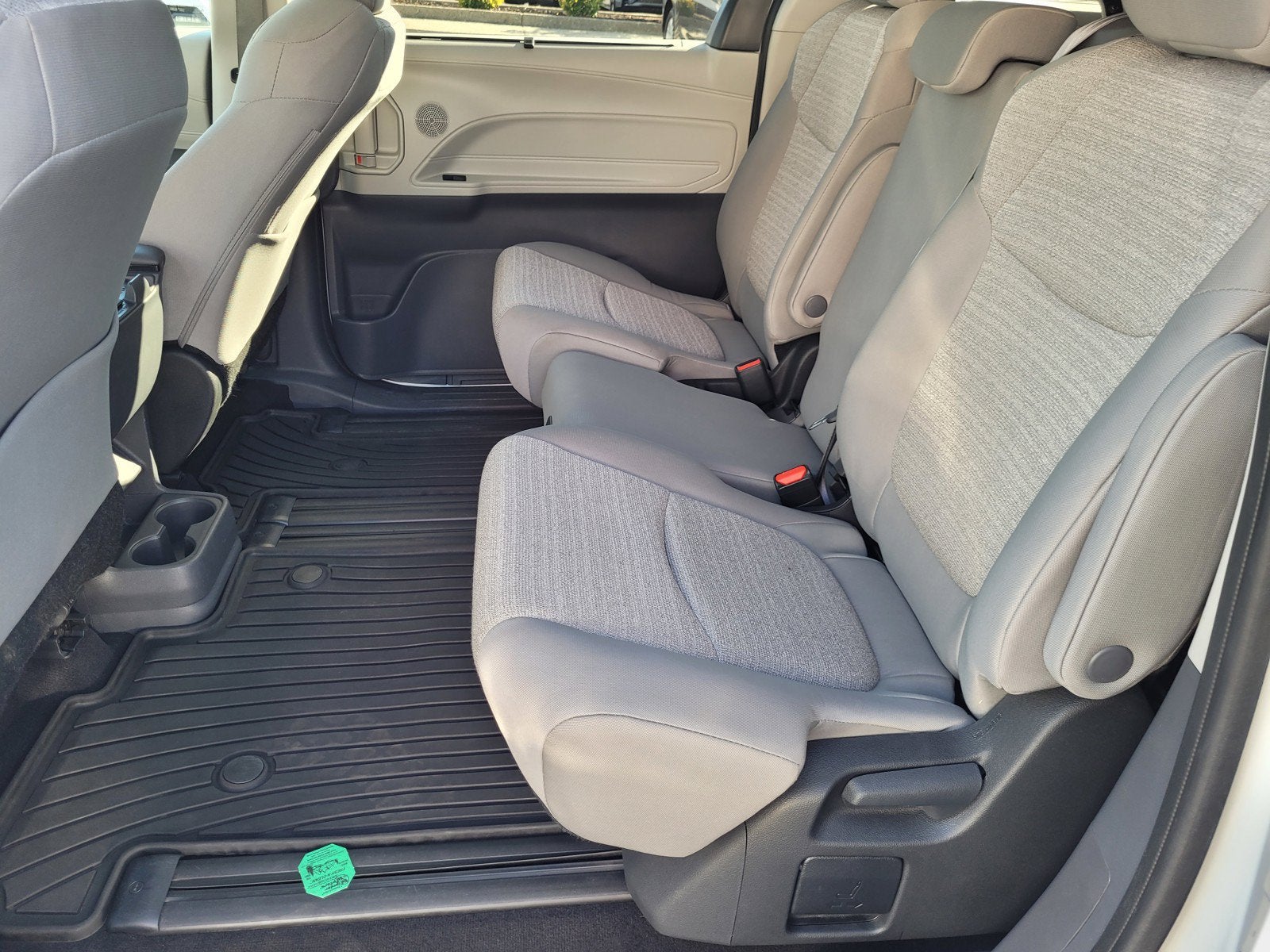 2024 Toyota Sienna LE 8 Passenger