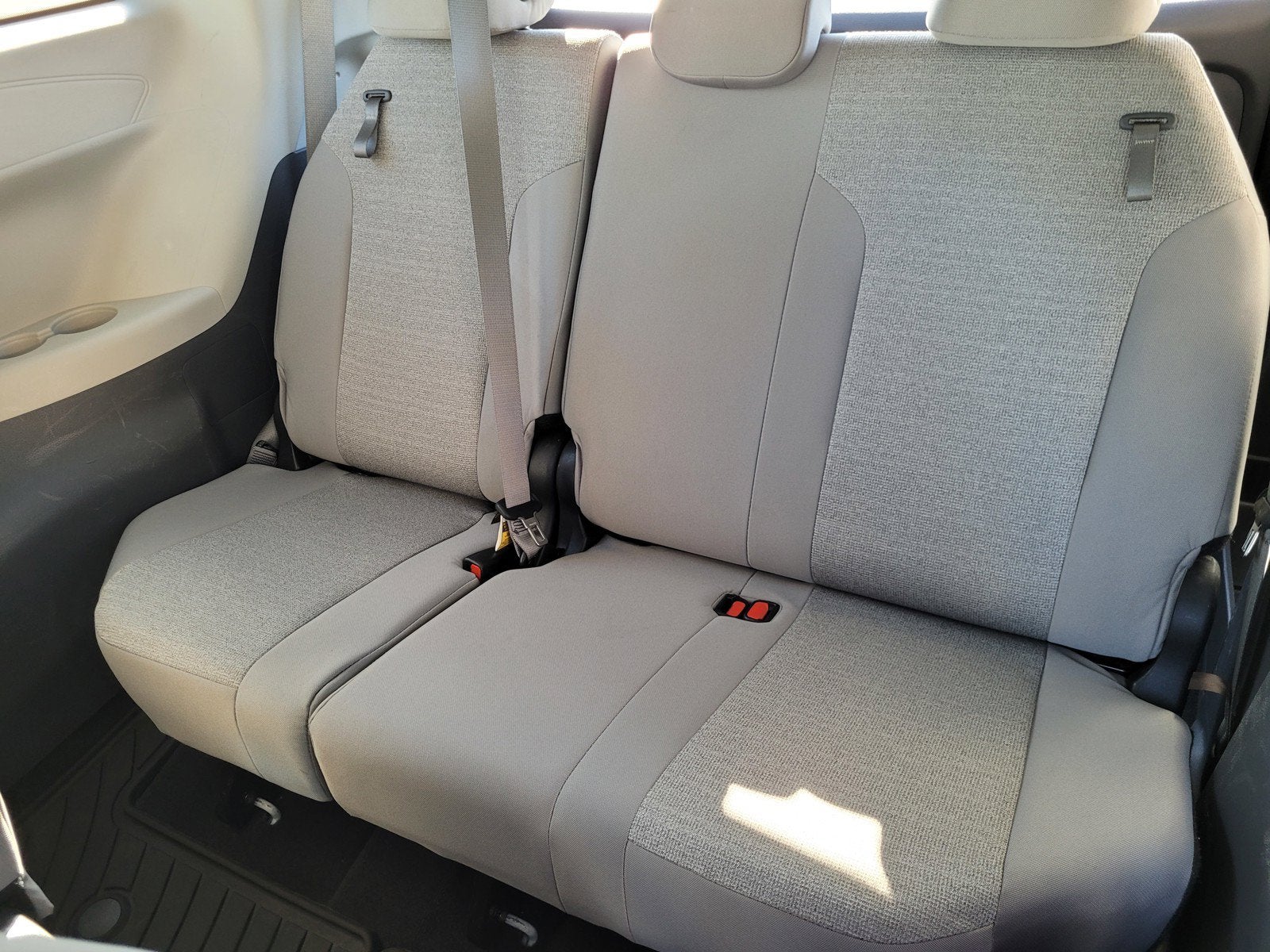 2024 Toyota Sienna LE 8 Passenger