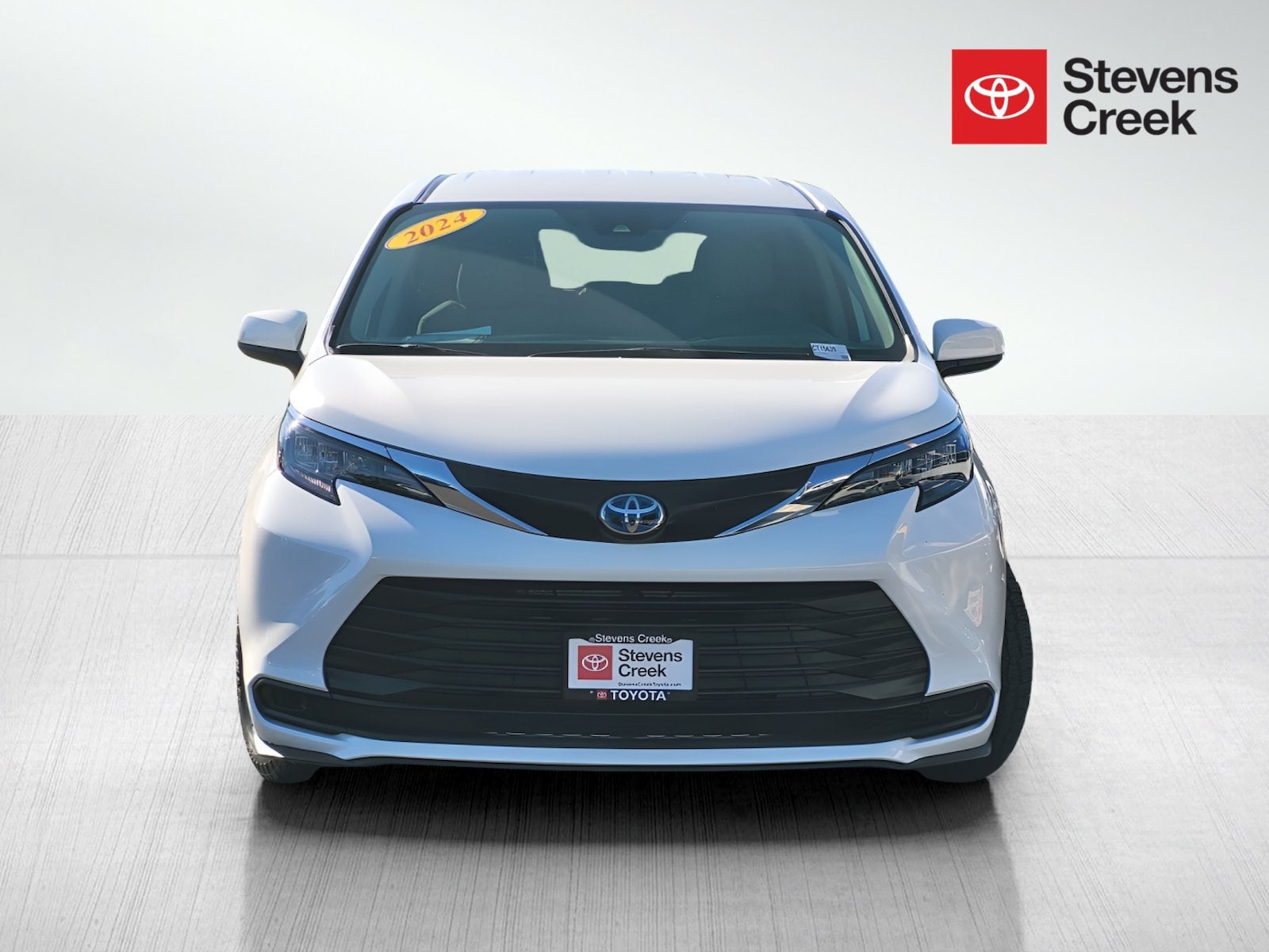 2024 Toyota Sienna LE 8 Passenger