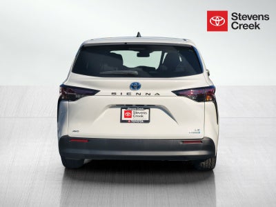 2024 Toyota Sienna LE 8 Passenger