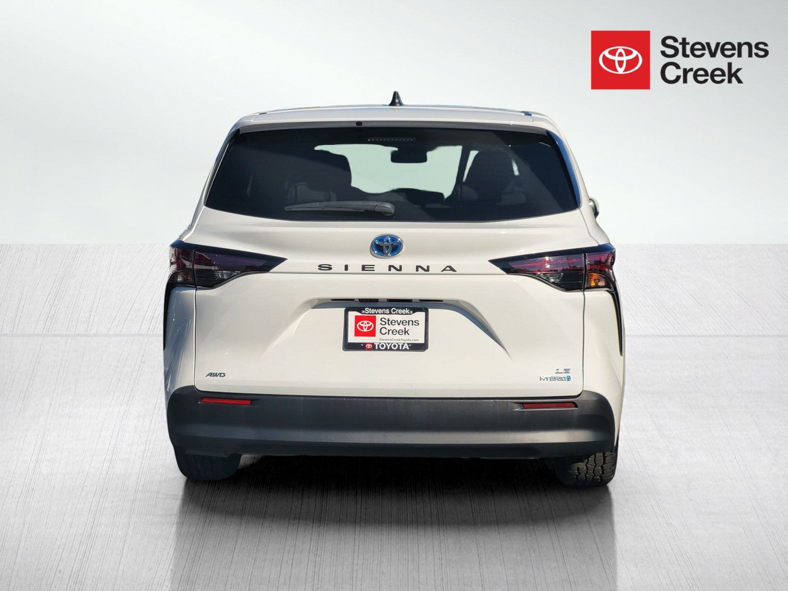 2024 Toyota Sienna LE 8 Passenger
