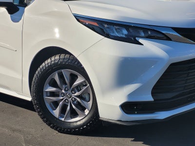 2024 Toyota Sienna LE 8 Passenger